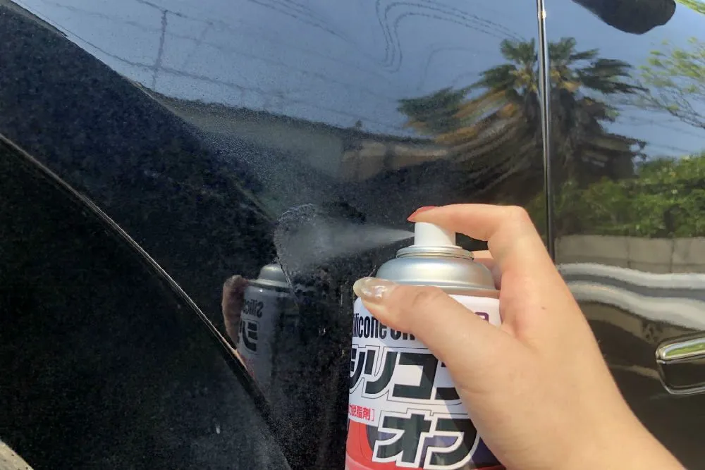 シリコンオフで表面を脱脂する