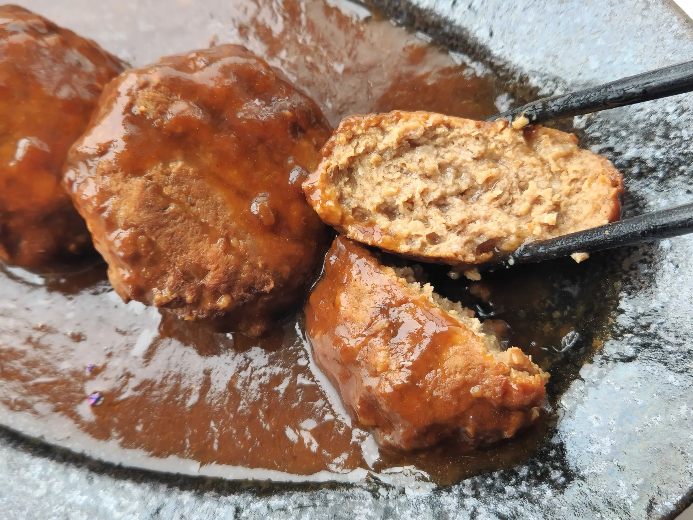 煮込みハンバーグ実食