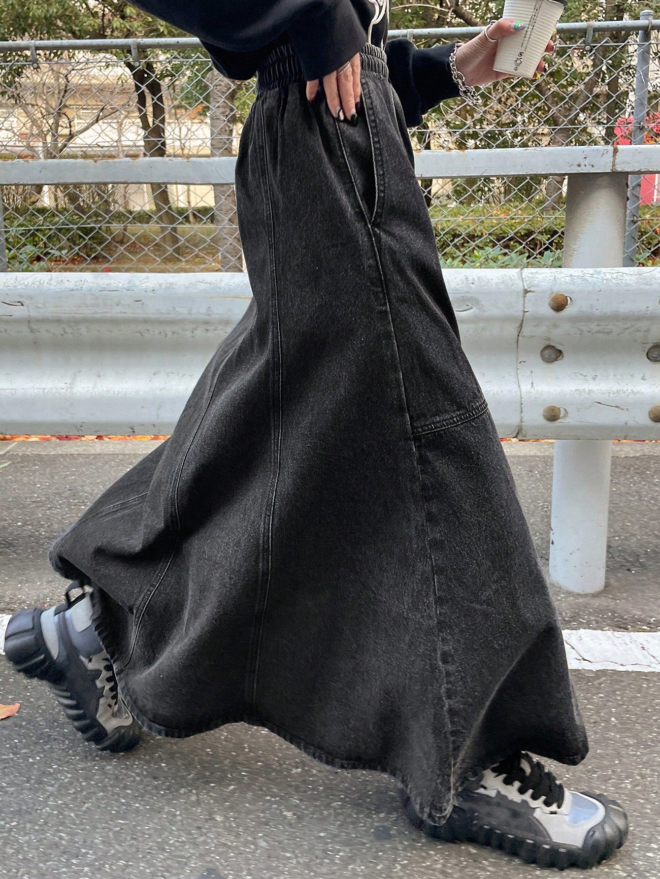 フレアブラックデニムスカート