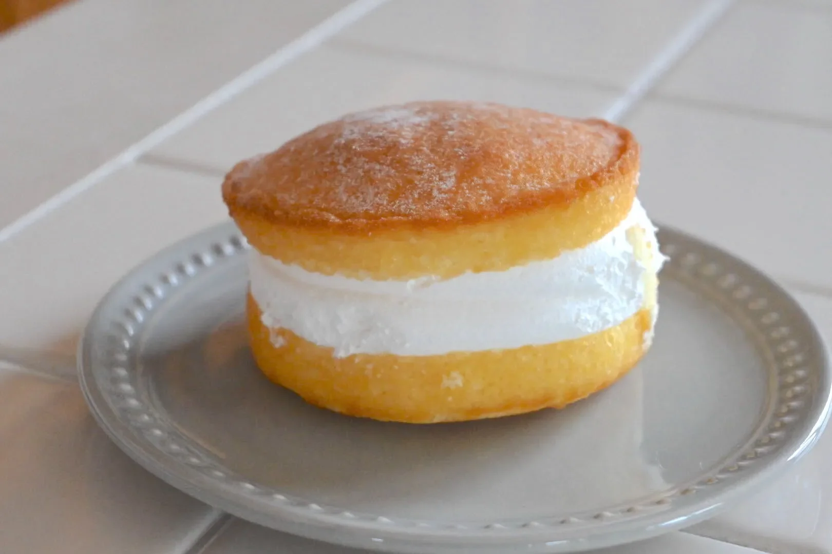 クリームたっぷりシフォンケーキ