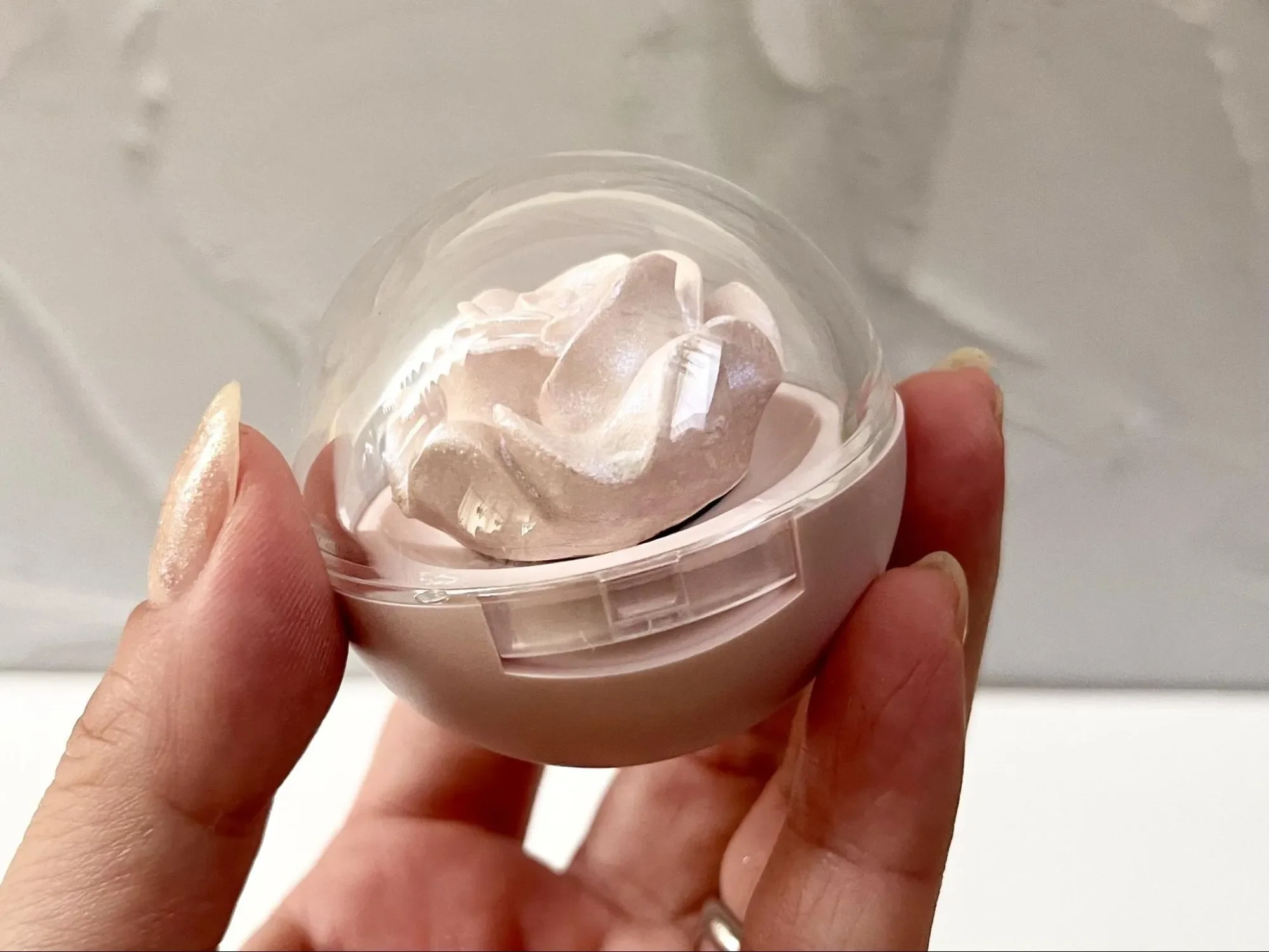 ローズハイライターのケースの画像