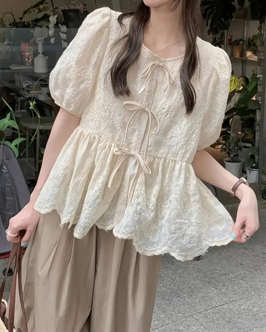 パフスリーブコーデ