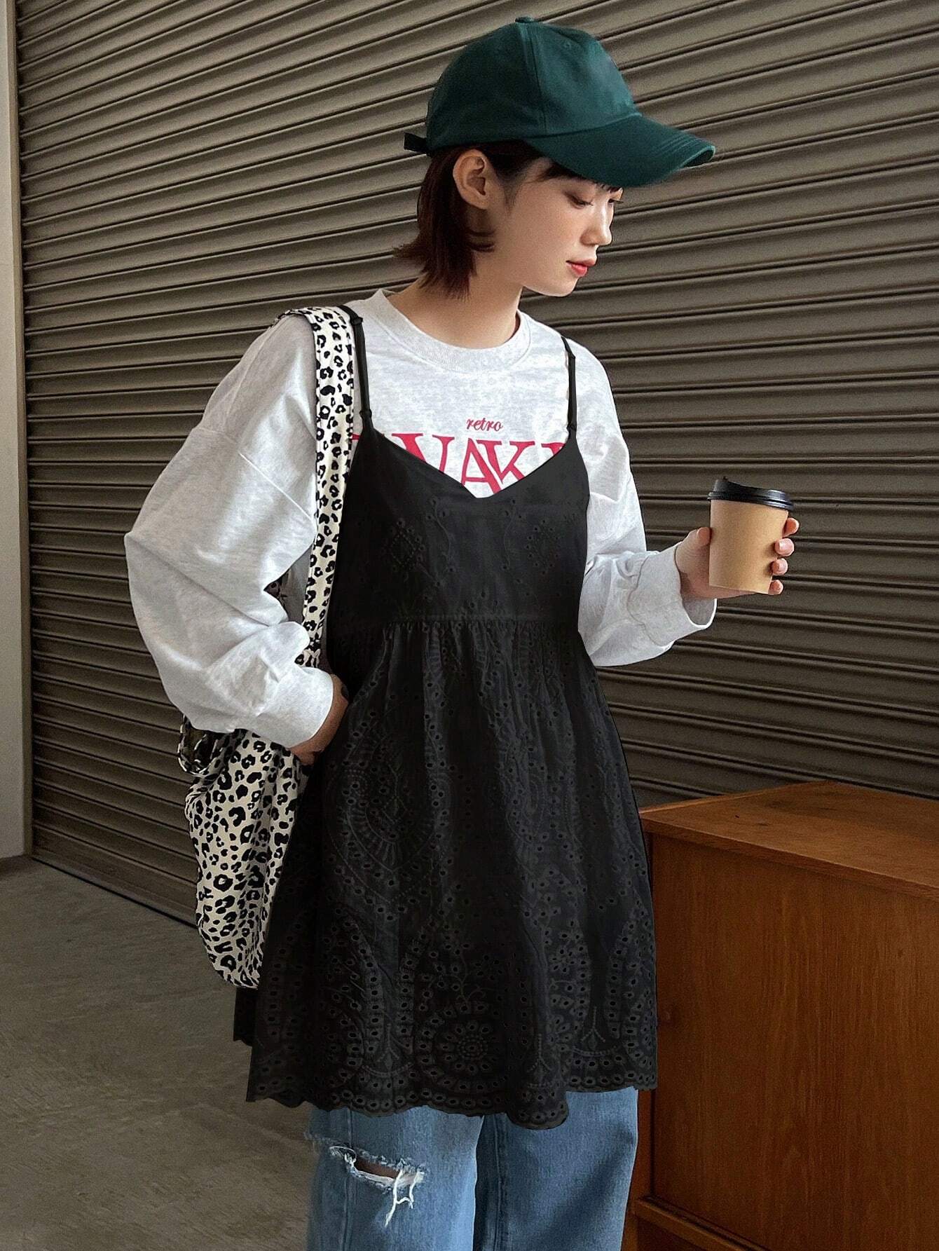 透かし彫り刺繍キャミソールトップ