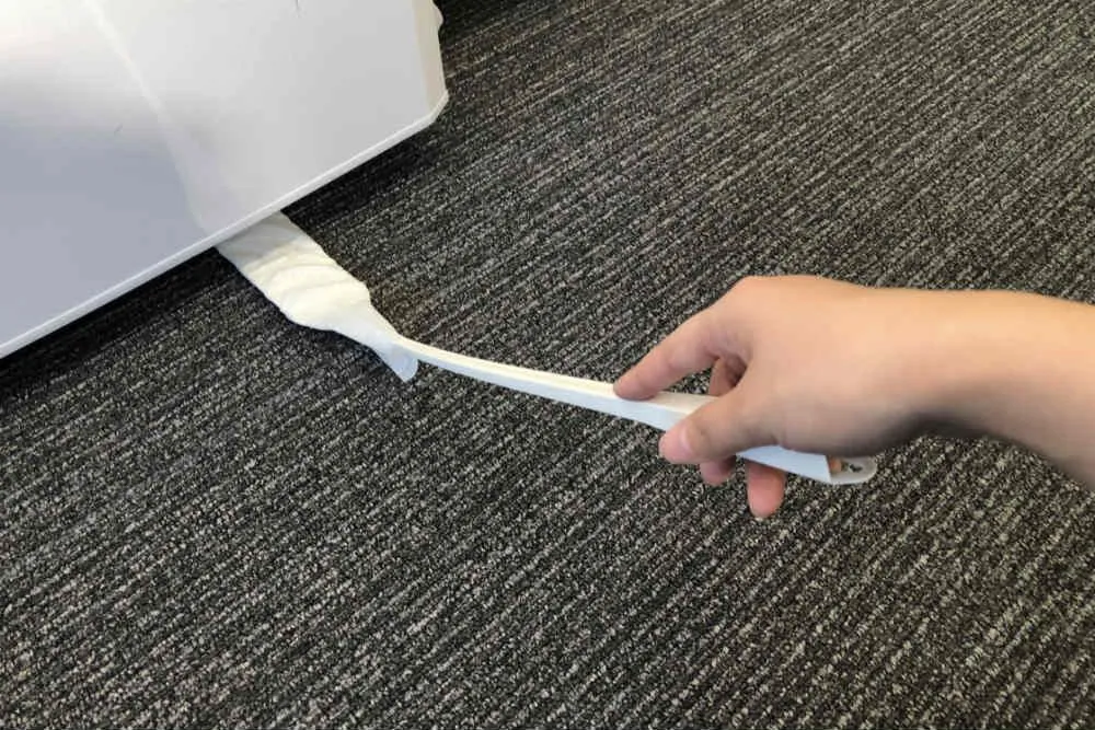 冷蔵庫の隙間に入れる