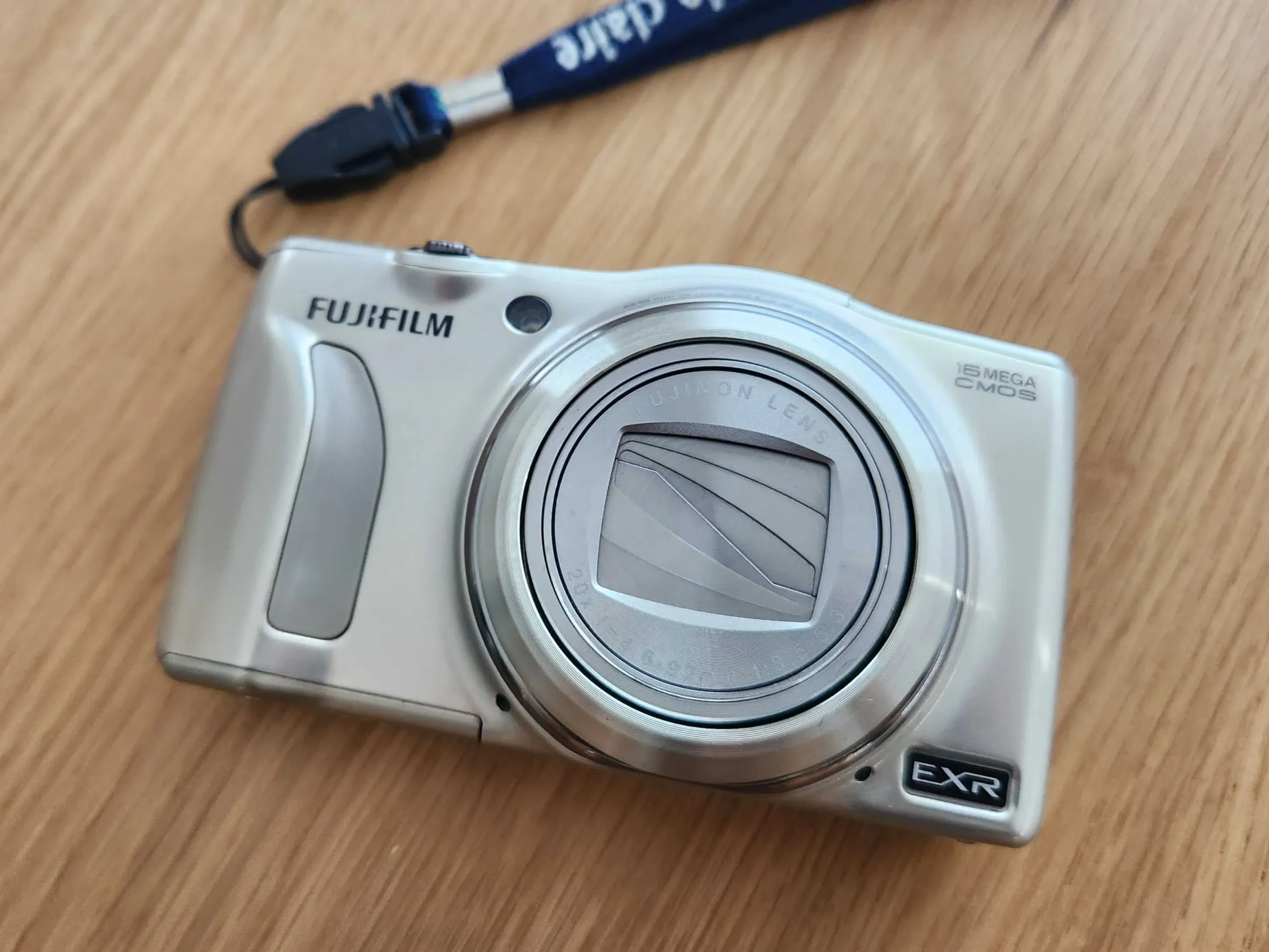 FUJIFILM FINEPIX F770EXR
