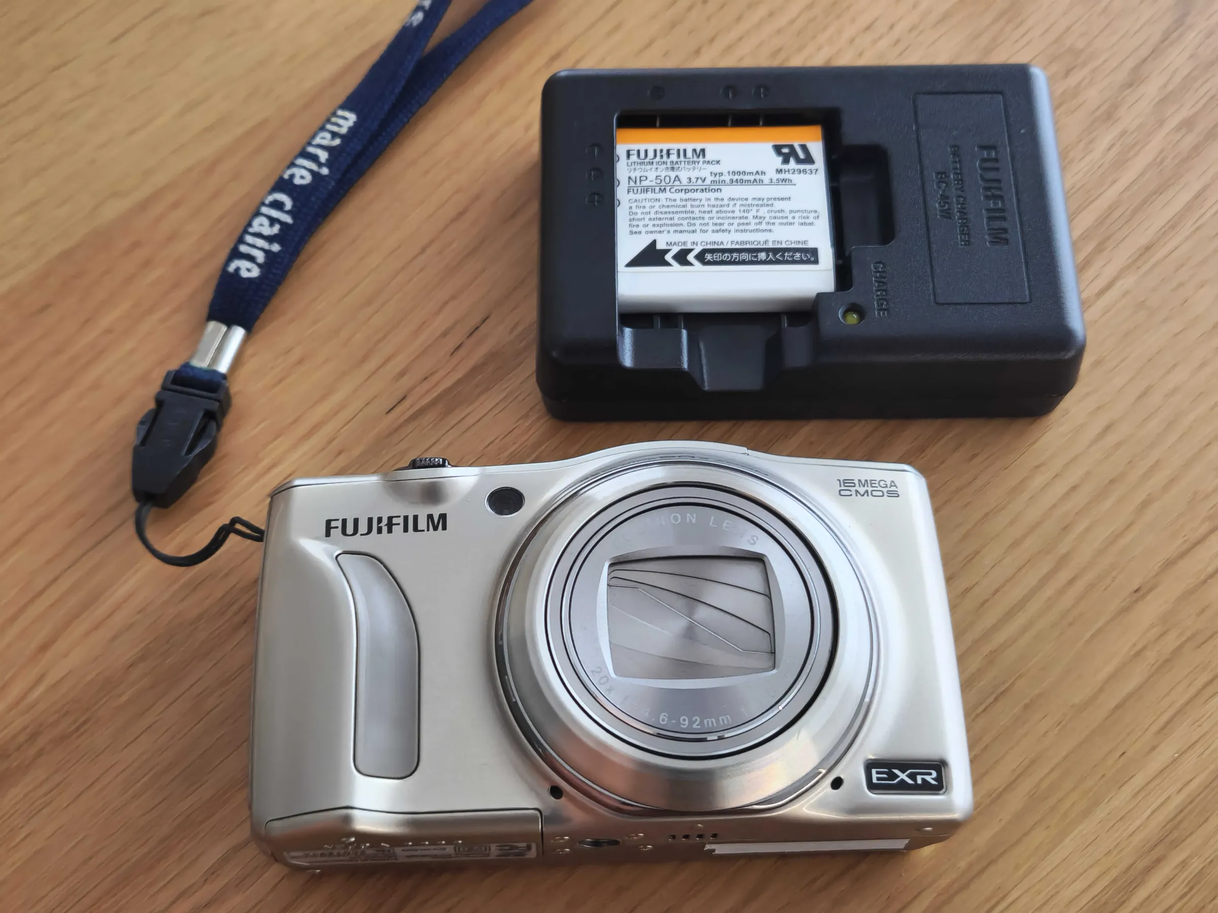 FUJIFILMの中古デジカメ