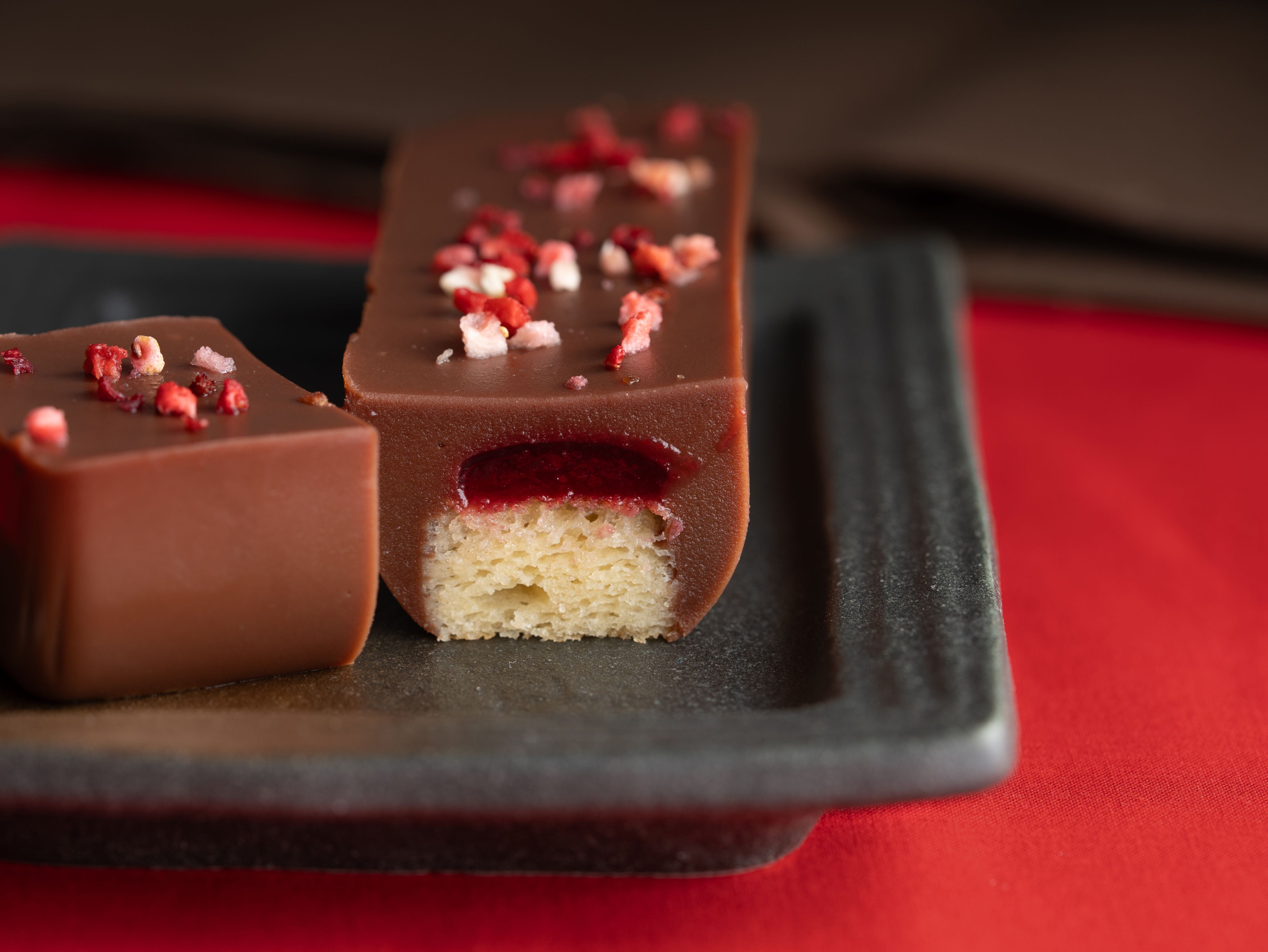 ちょこ羊羹（木苺）