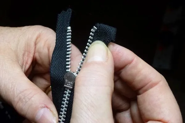 スライダーのゆるみを直す