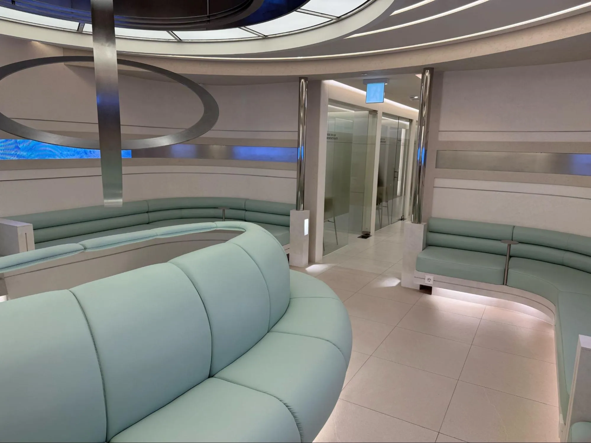 セニアクリニックロビー