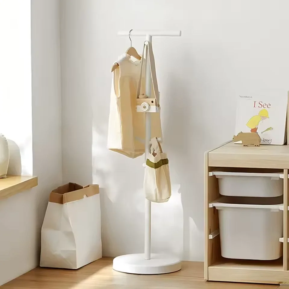 シングルロッド付きブックバッグ収納棚