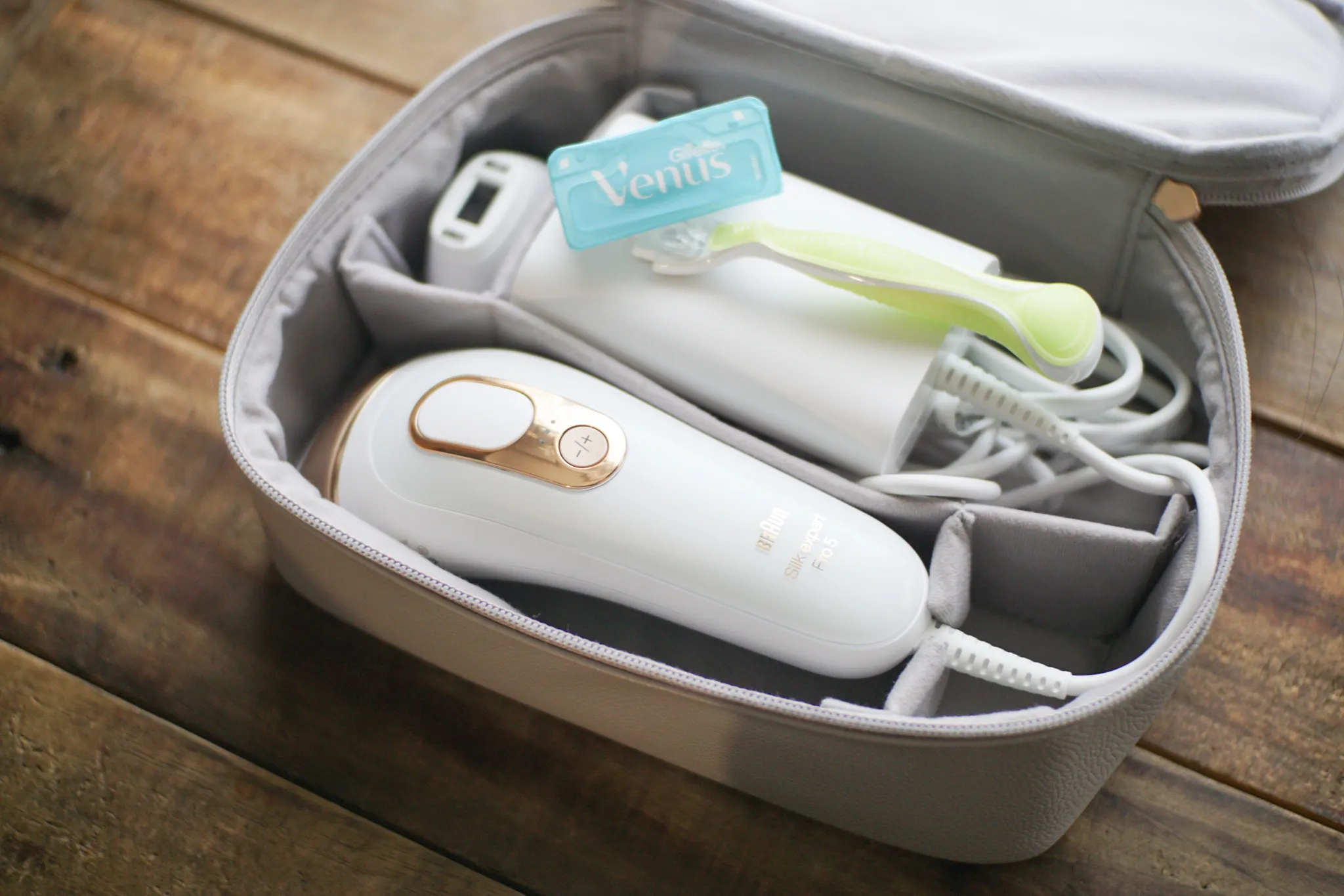 ブラウンの脱毛器