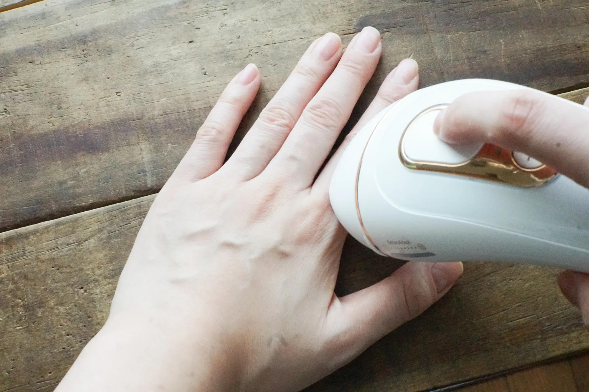 ブラウンの脱毛器