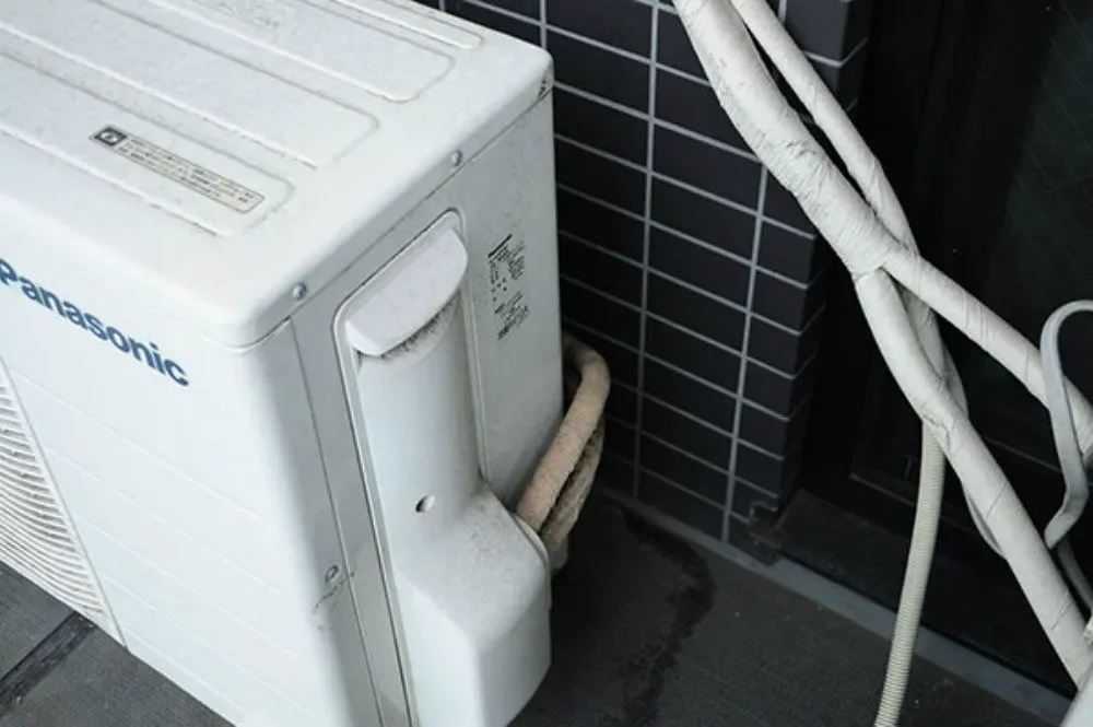 エアコンの室外機の掃除