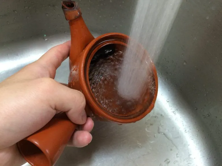 流水で流します