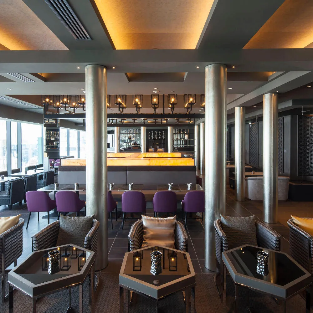 ザグランラウンジ