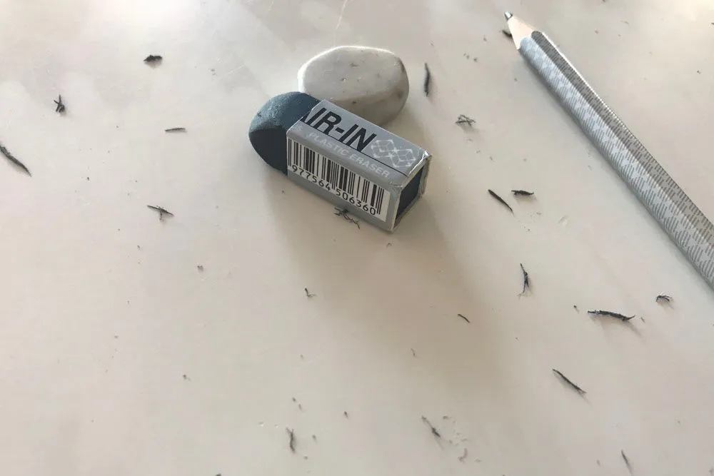 鉛筆汚れ