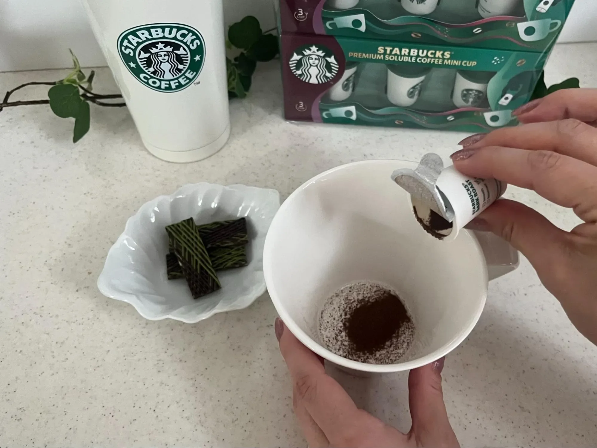 スターバックス® プレミアム ソリュブル コーヒー ミニカップの使い方画像