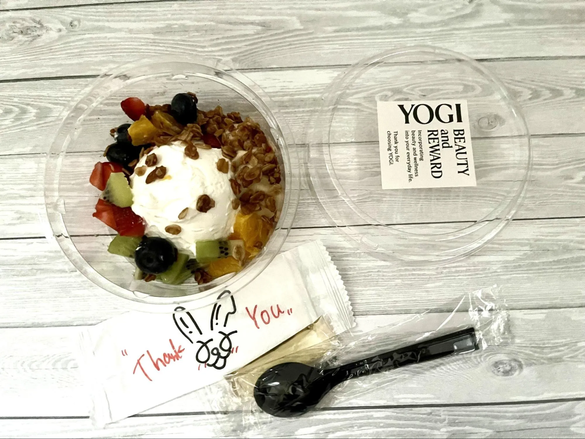 「YOGI」のテイクアウトしたメニューの実際の画像