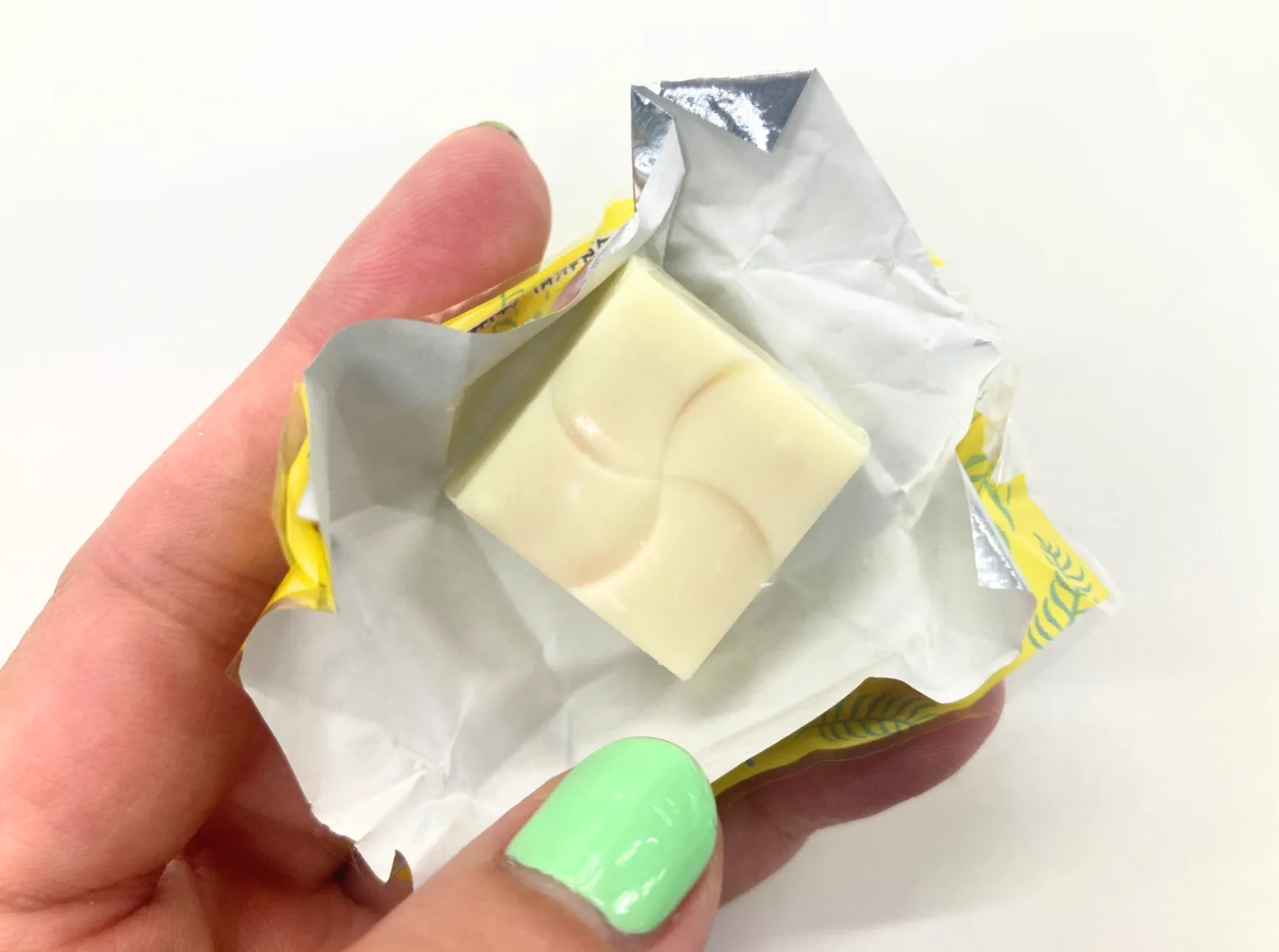 チロルチョコ