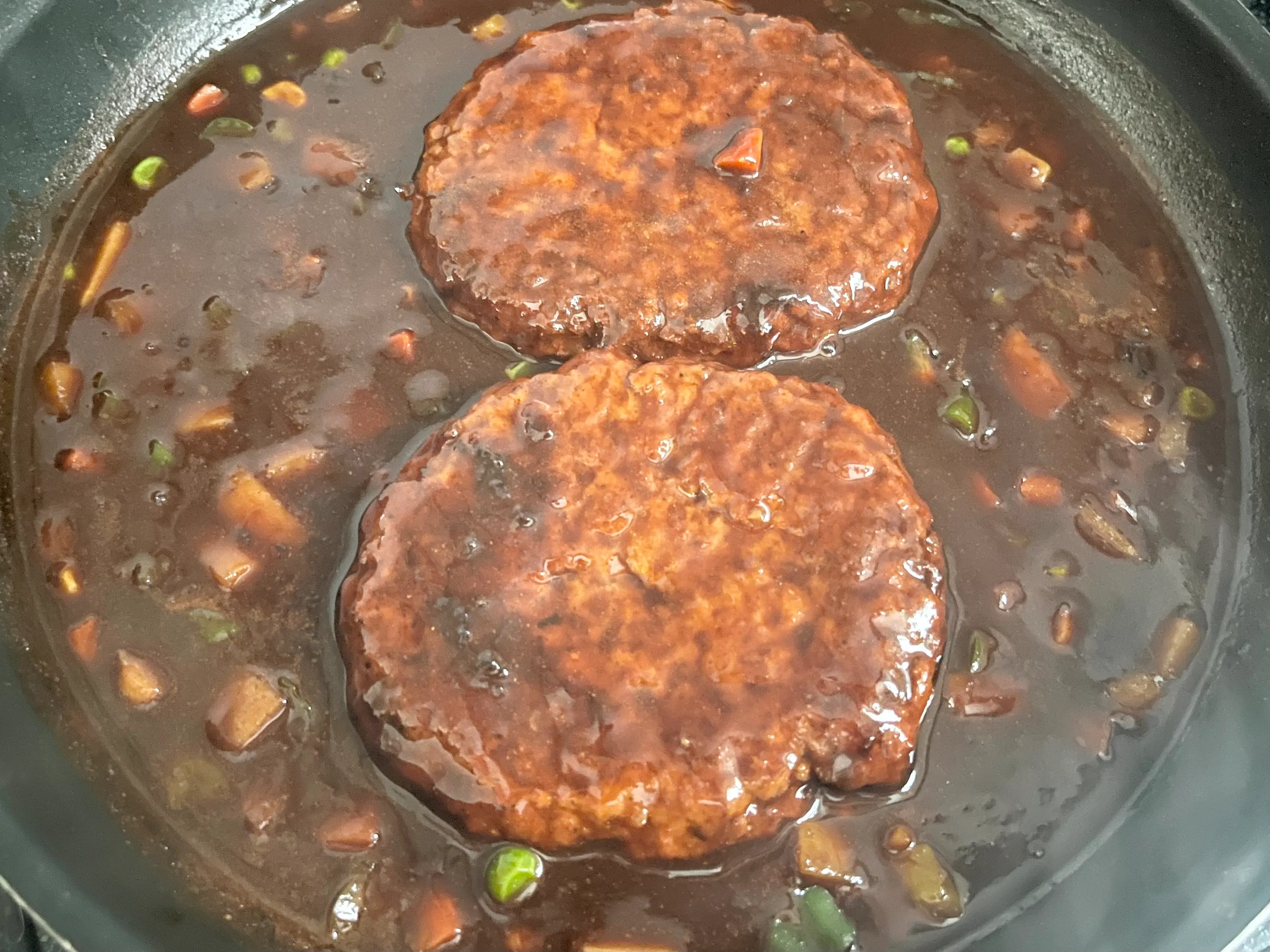 お肉屋さんのハンバーグの調理後の画像