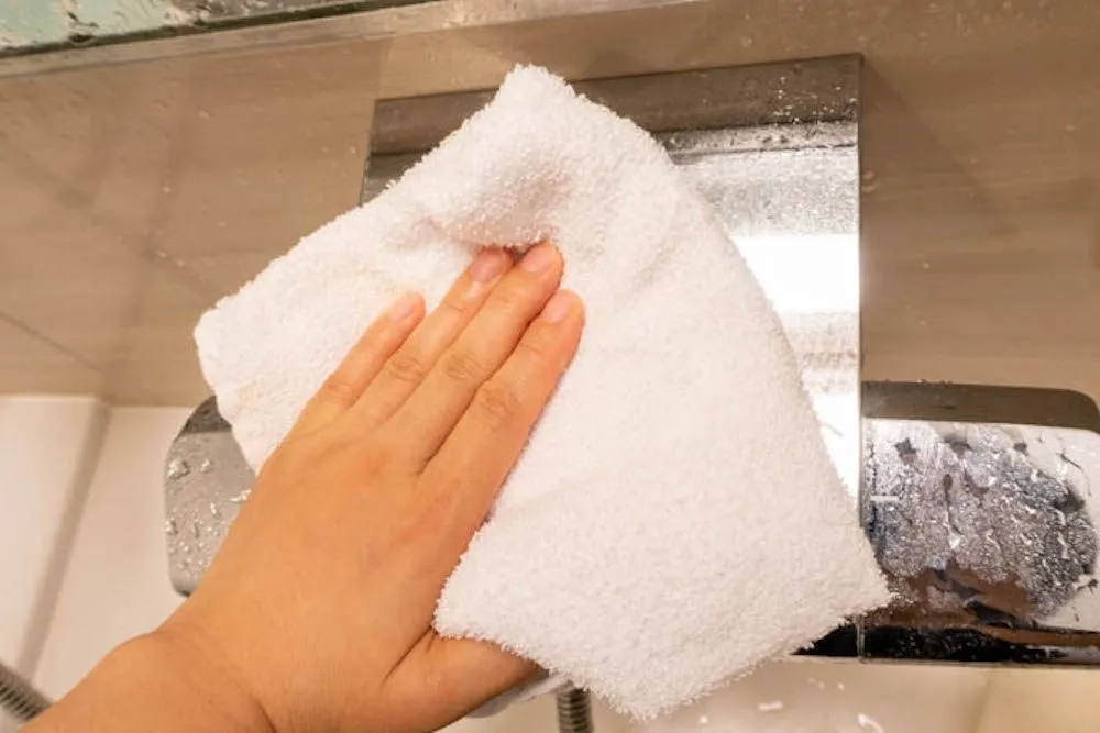 浴室の水垢掃除