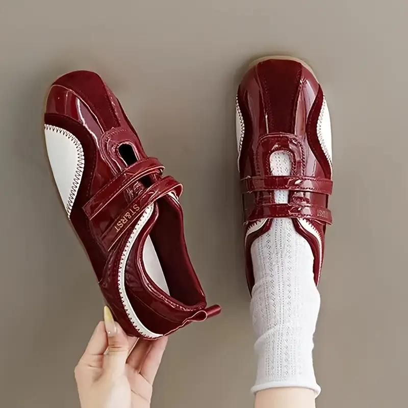 ローカットスニーカー