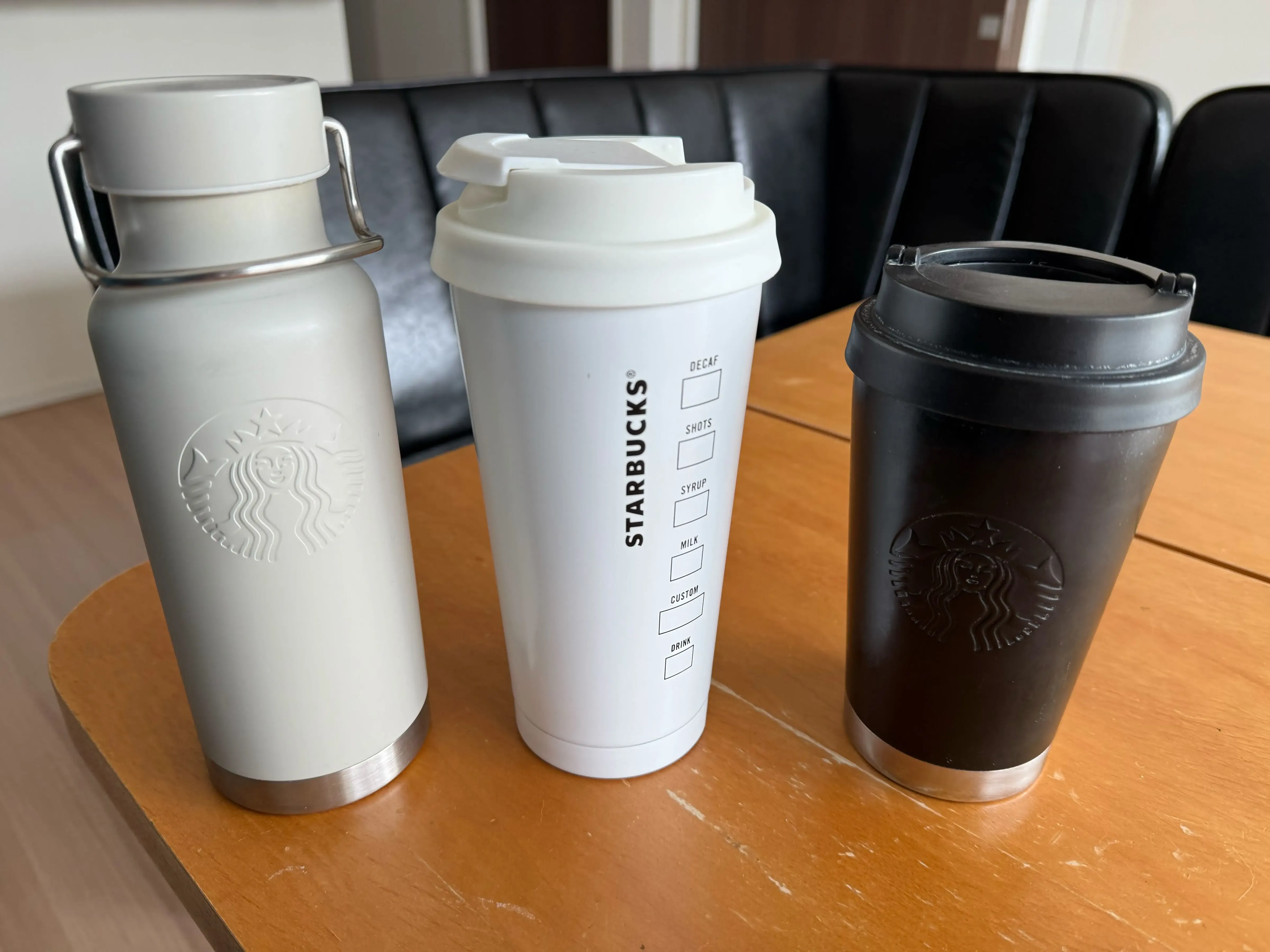 スタバ過去タンブラー白黒