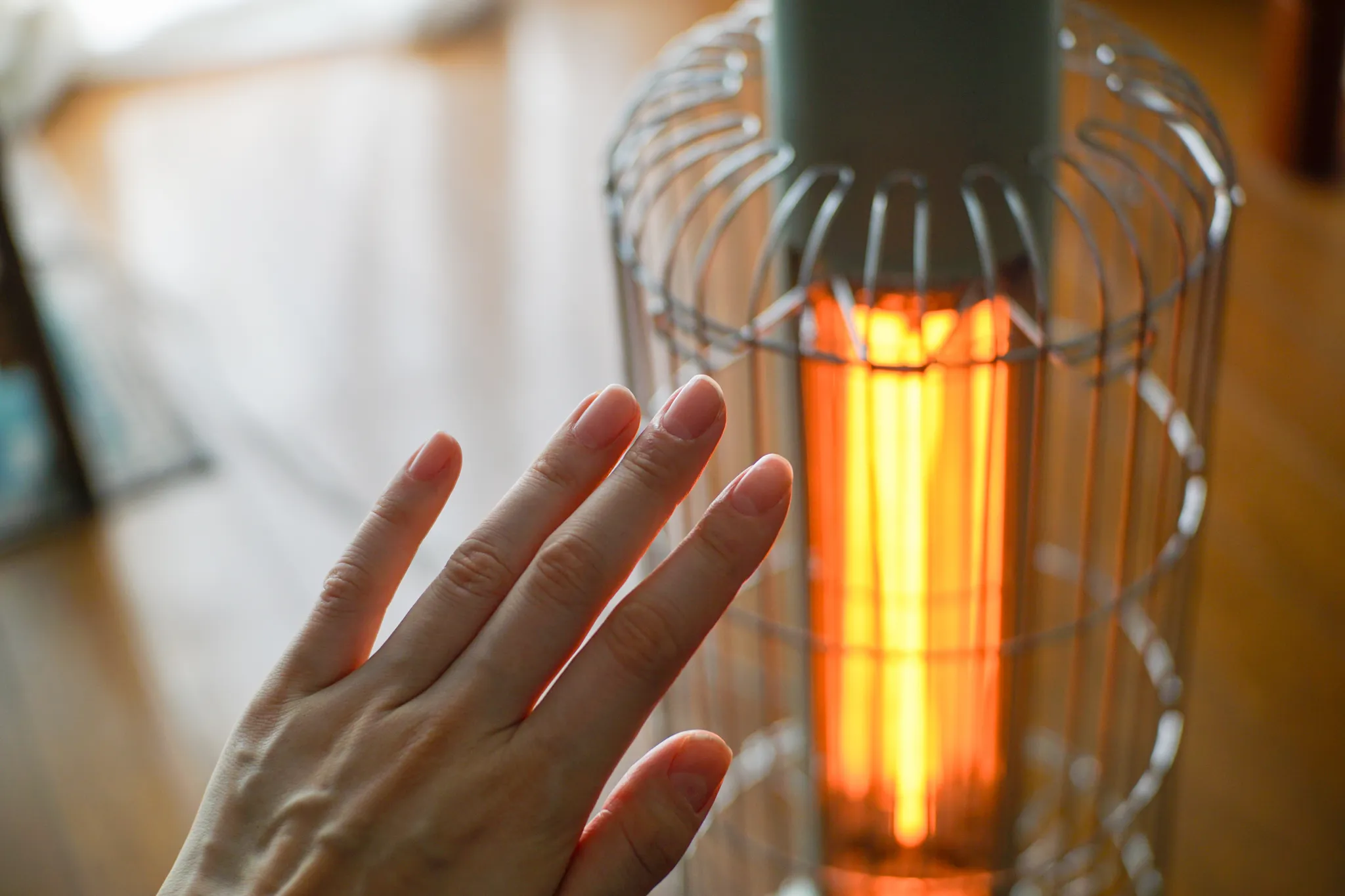 アラジンの遠赤グラファイトヒーター（トリカゴ）