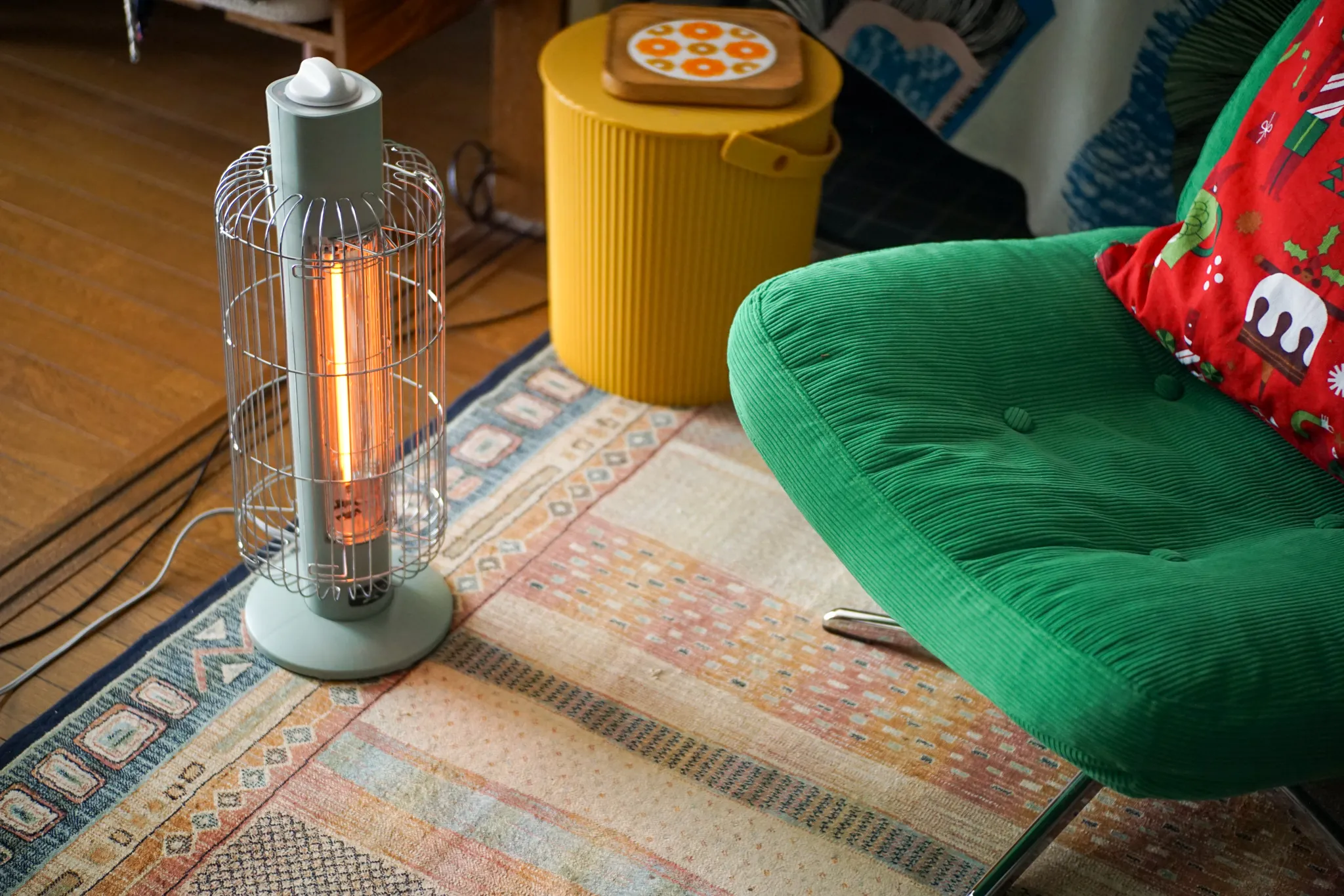 アラジンの遠赤グラファイトヒーター（トリカゴ）