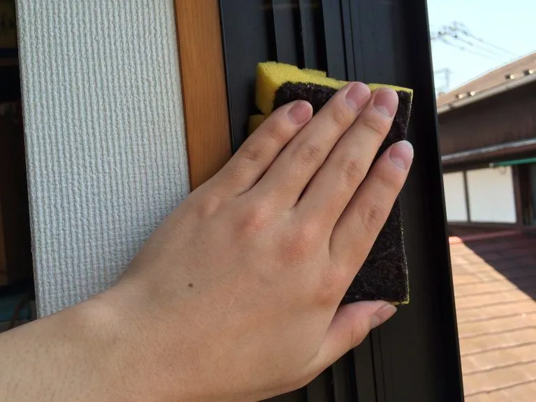サッシの掃除