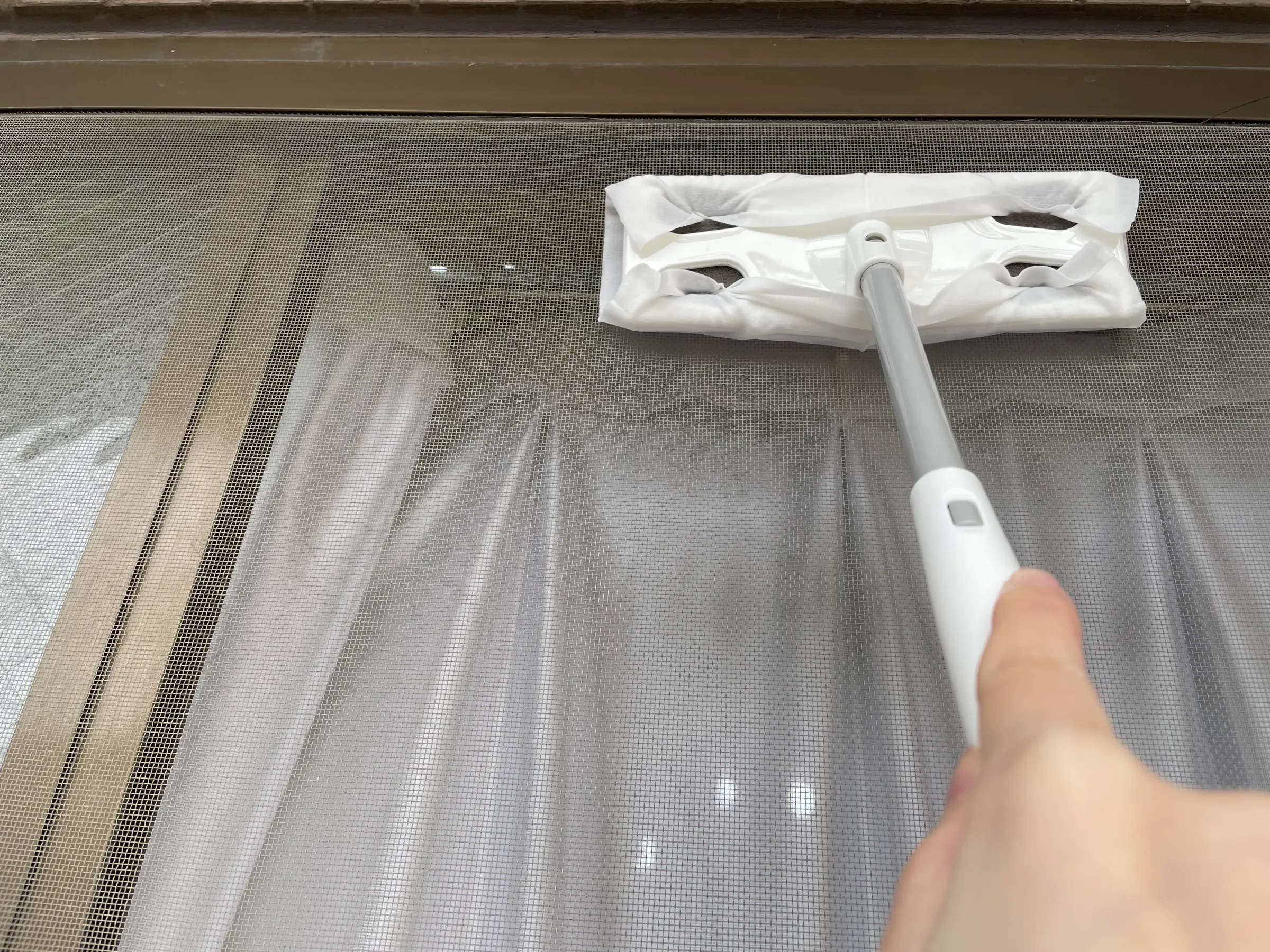 ダイソー網戸掃除