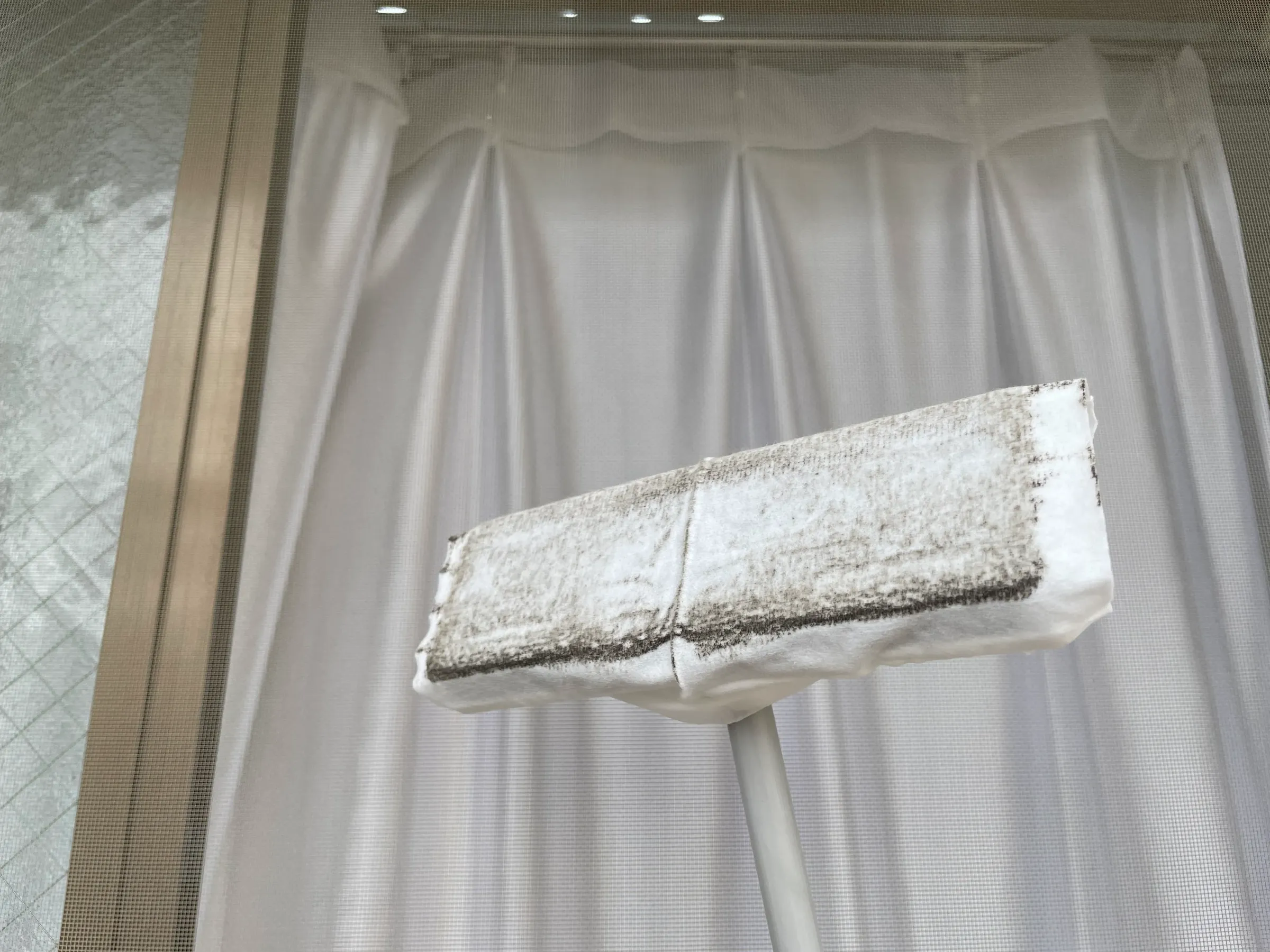 ダイソー網戸掃除