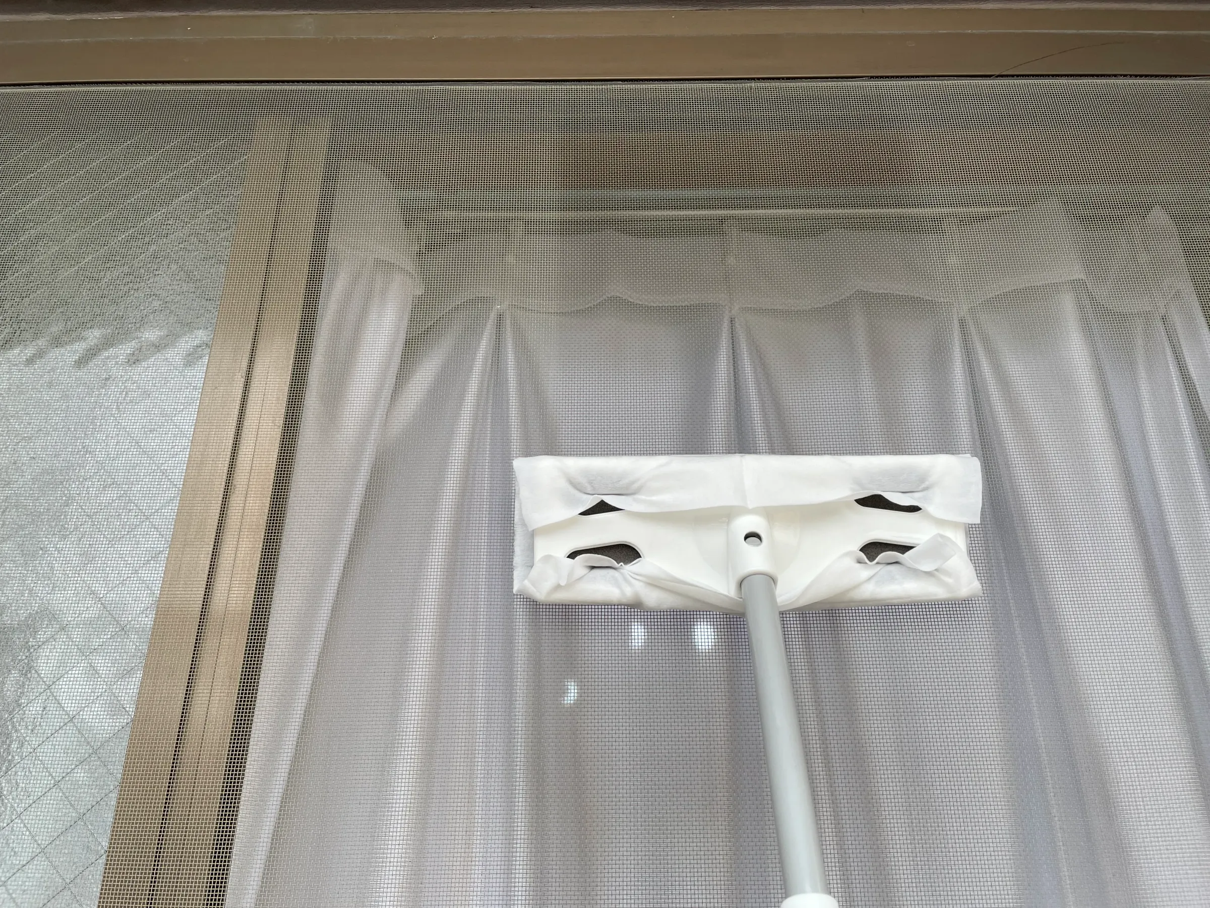 ダイソー網戸掃除