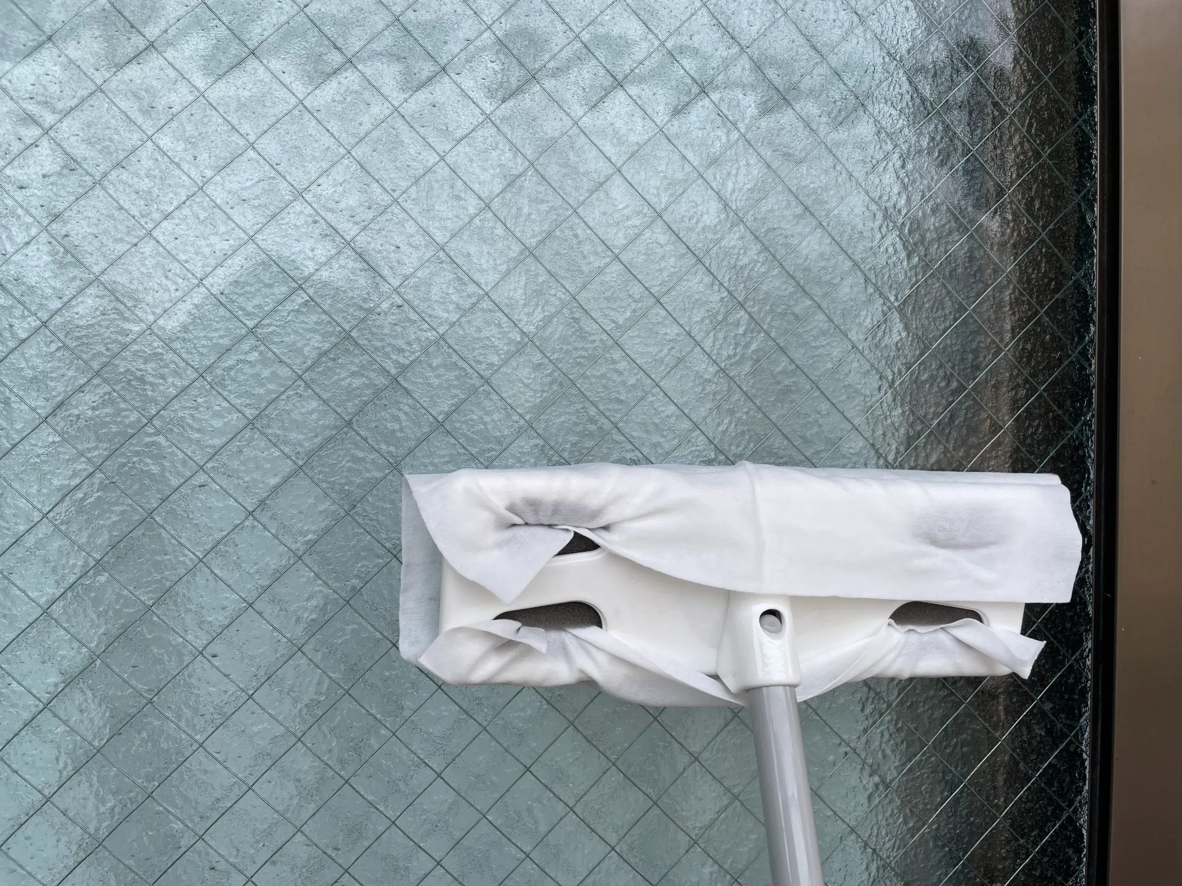 ダイソー網戸掃除