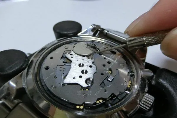 プロの腕時計クリーニング
