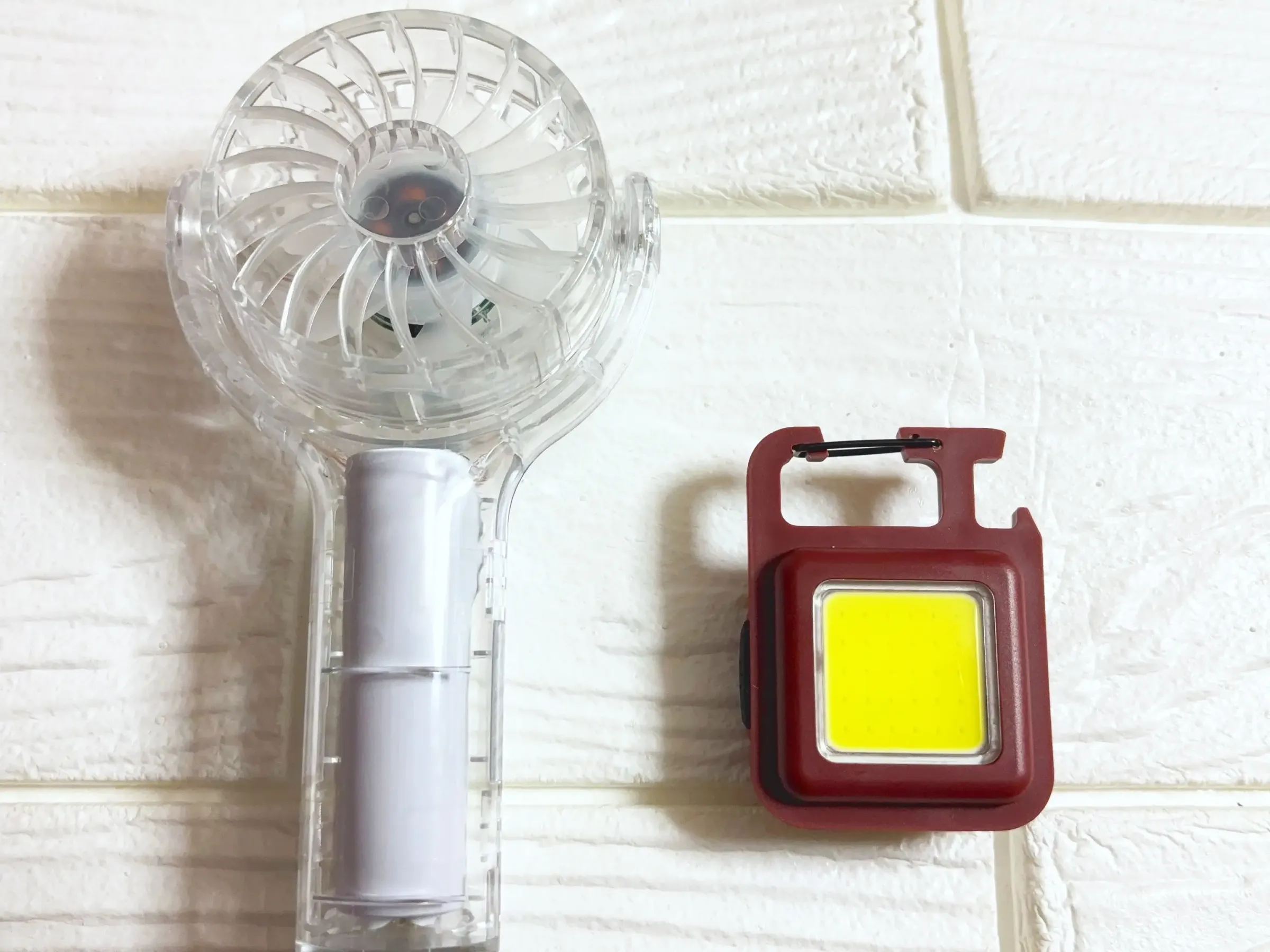 ダイソー充電式COBライト
