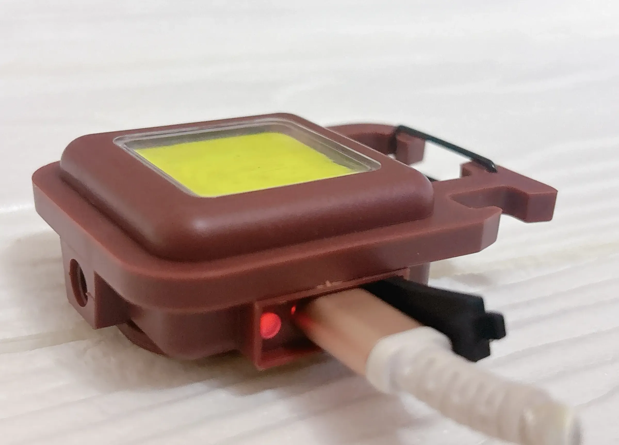 ダイソー充電式COBライト