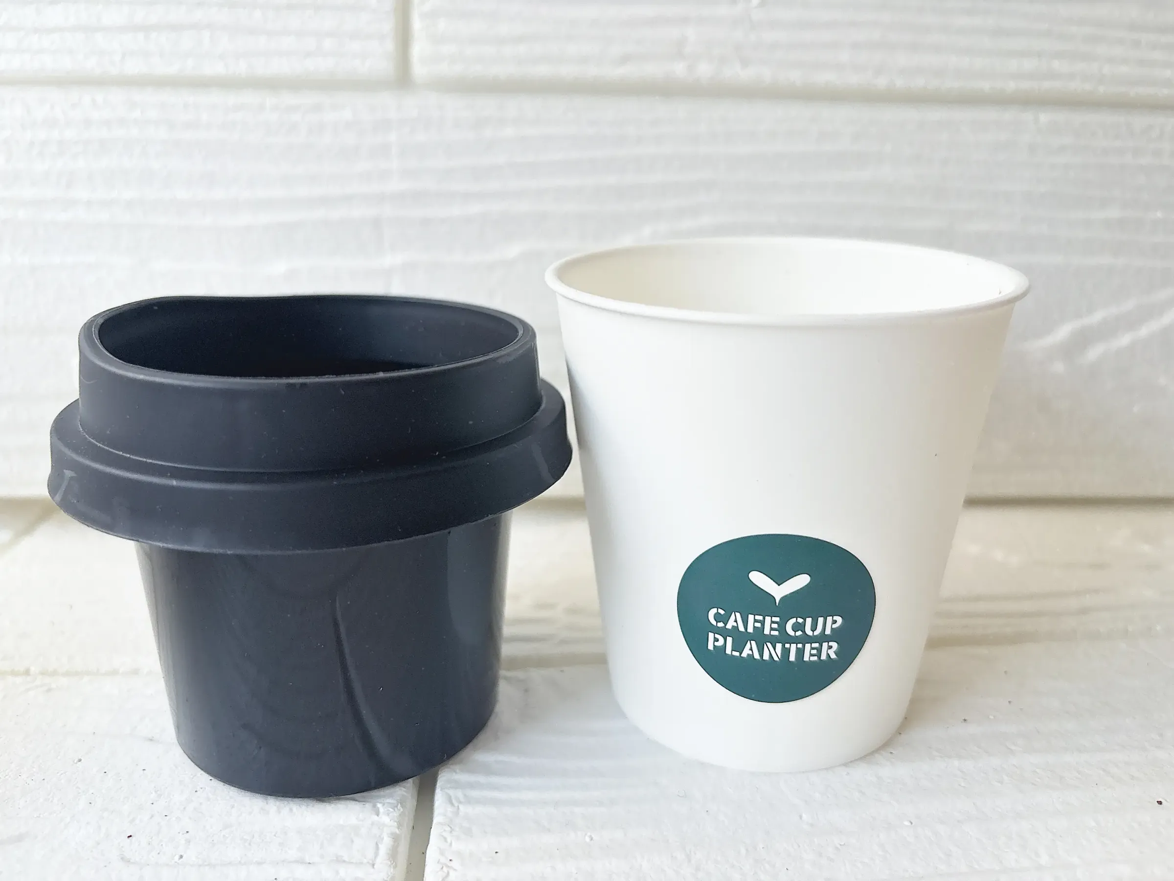 ダイソーのカフェカップ風プランター