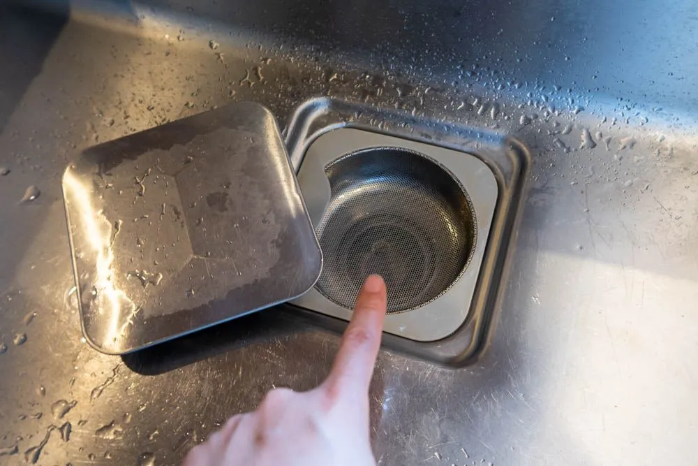 排水口のゴミ受けの役割 
