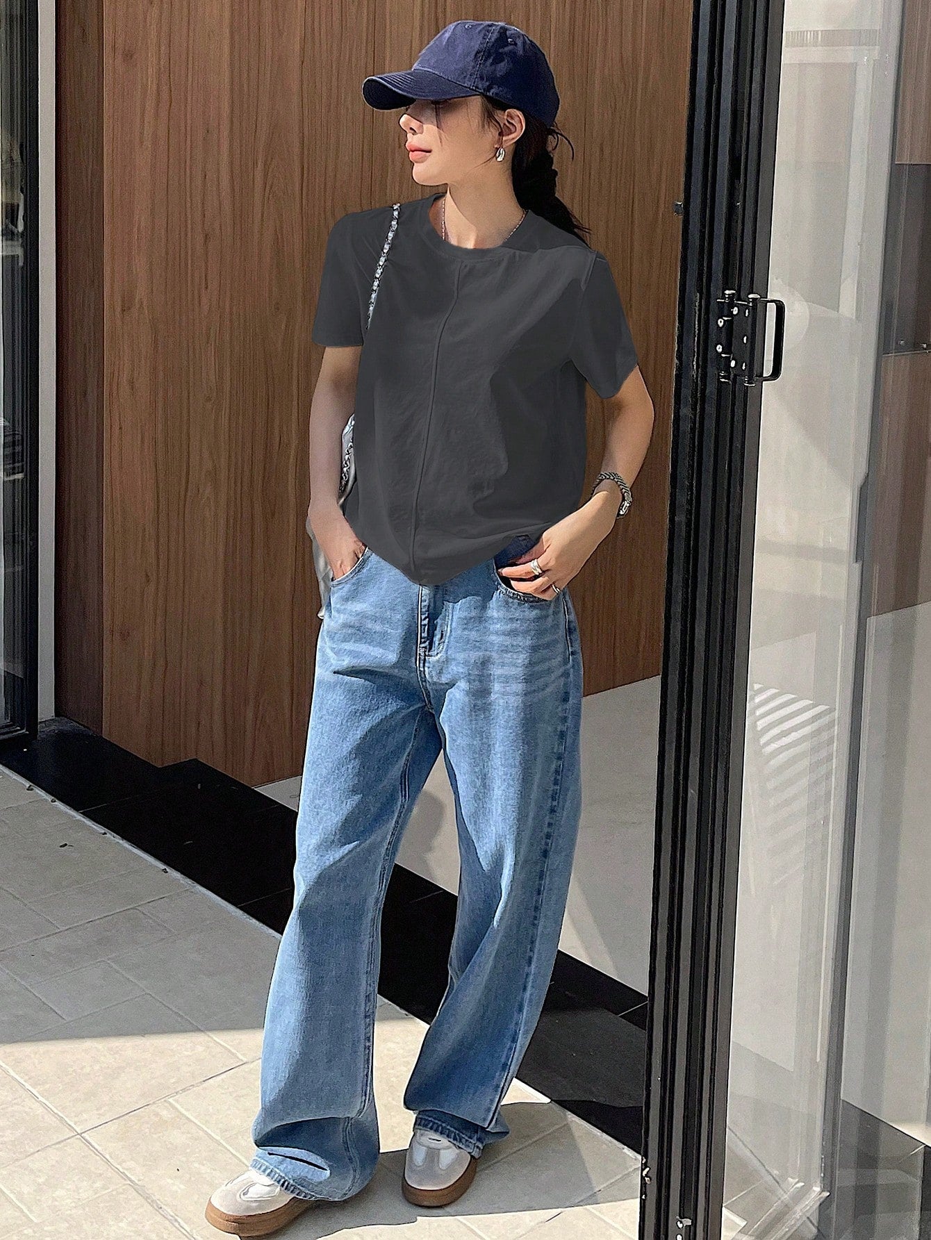 ゆったりクルーネック半袖Tシャツ