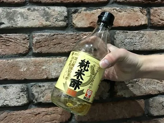 お酢で靴を洗う