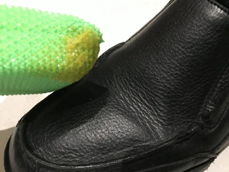 革靴のお手入れ