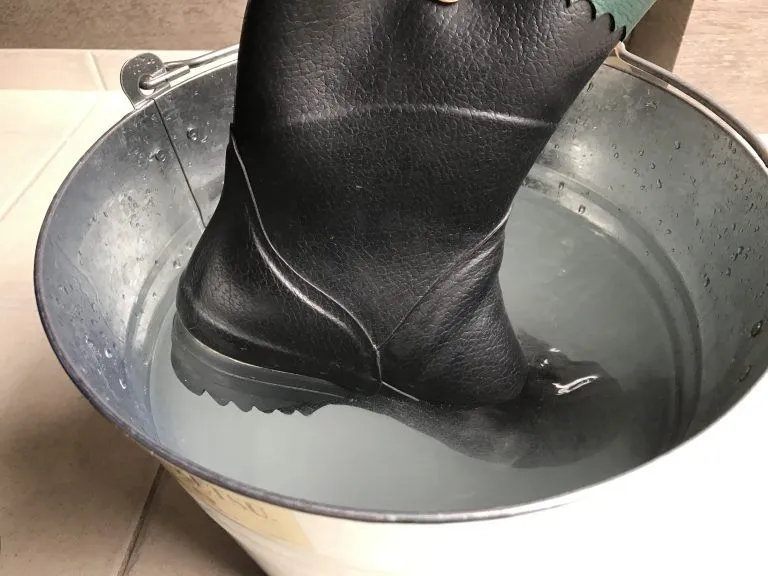長靴を洗う