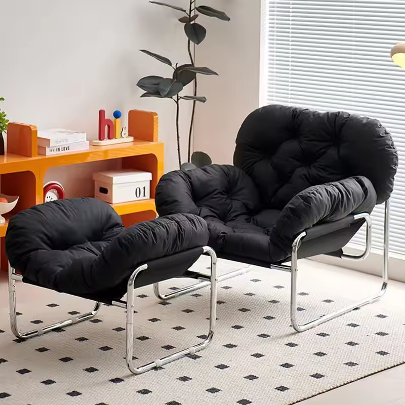 金属フレームアクセントチェア