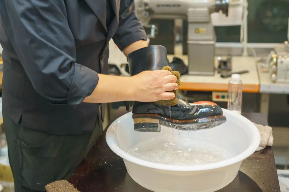 ワークブーツ洗い方/shoeshine Chum’s Bar/水分