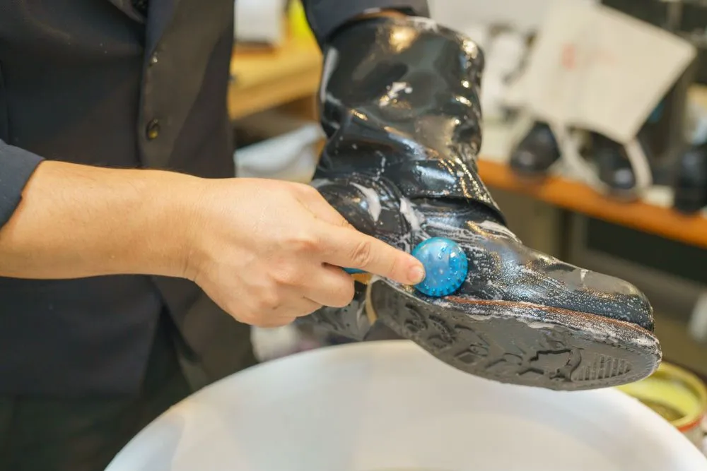 ワークブーツ洗い方/shoeshine Chum’s Bar/ブラシ