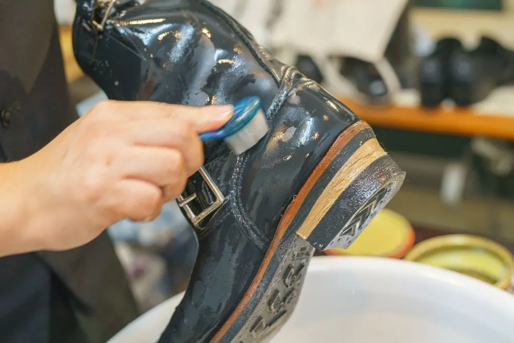 ワークブーツ洗い方/shoeshine Chum’s Bar/ブラシ