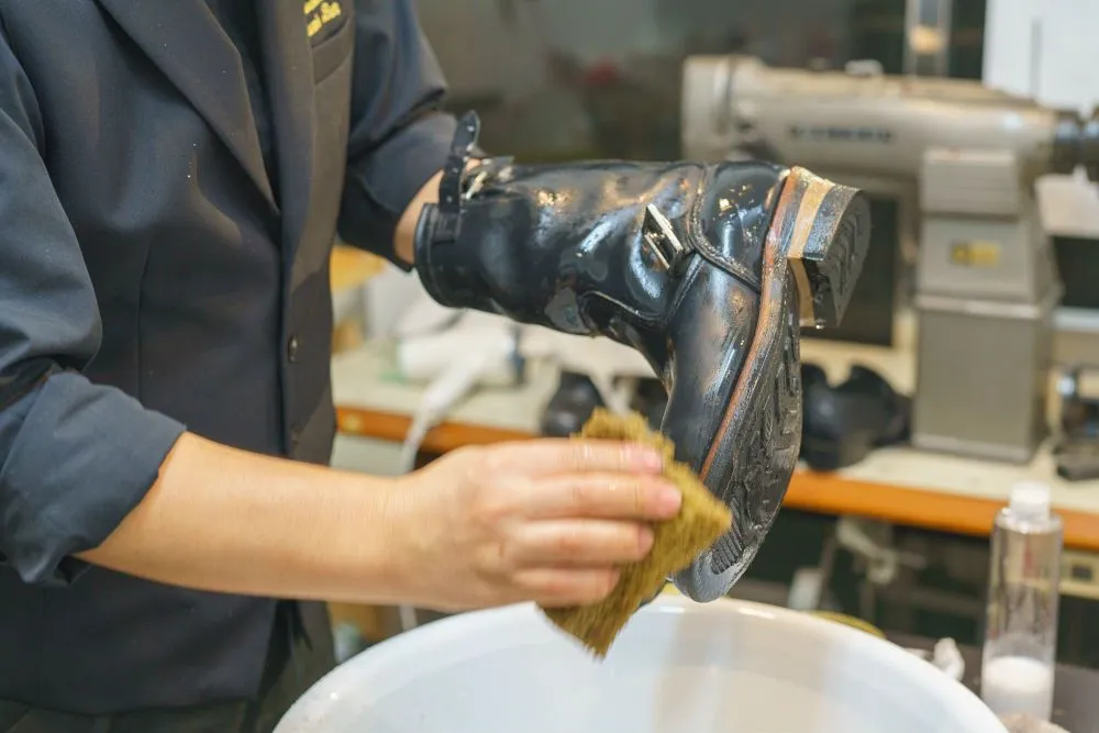 ワークブーツ洗い方/shoeshine Chum’s Bar/スポンジ