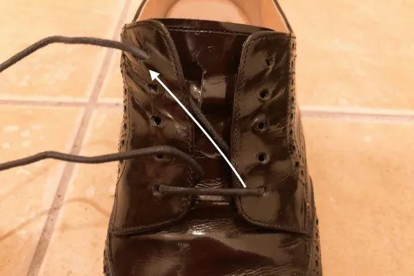 革靴/結び方/シングル/手順