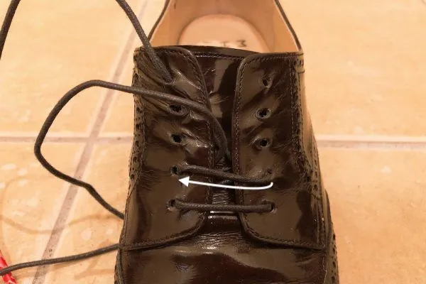 革靴/結び方/シングル/手順